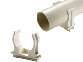 Uchwyt PCV do rur 20mm 